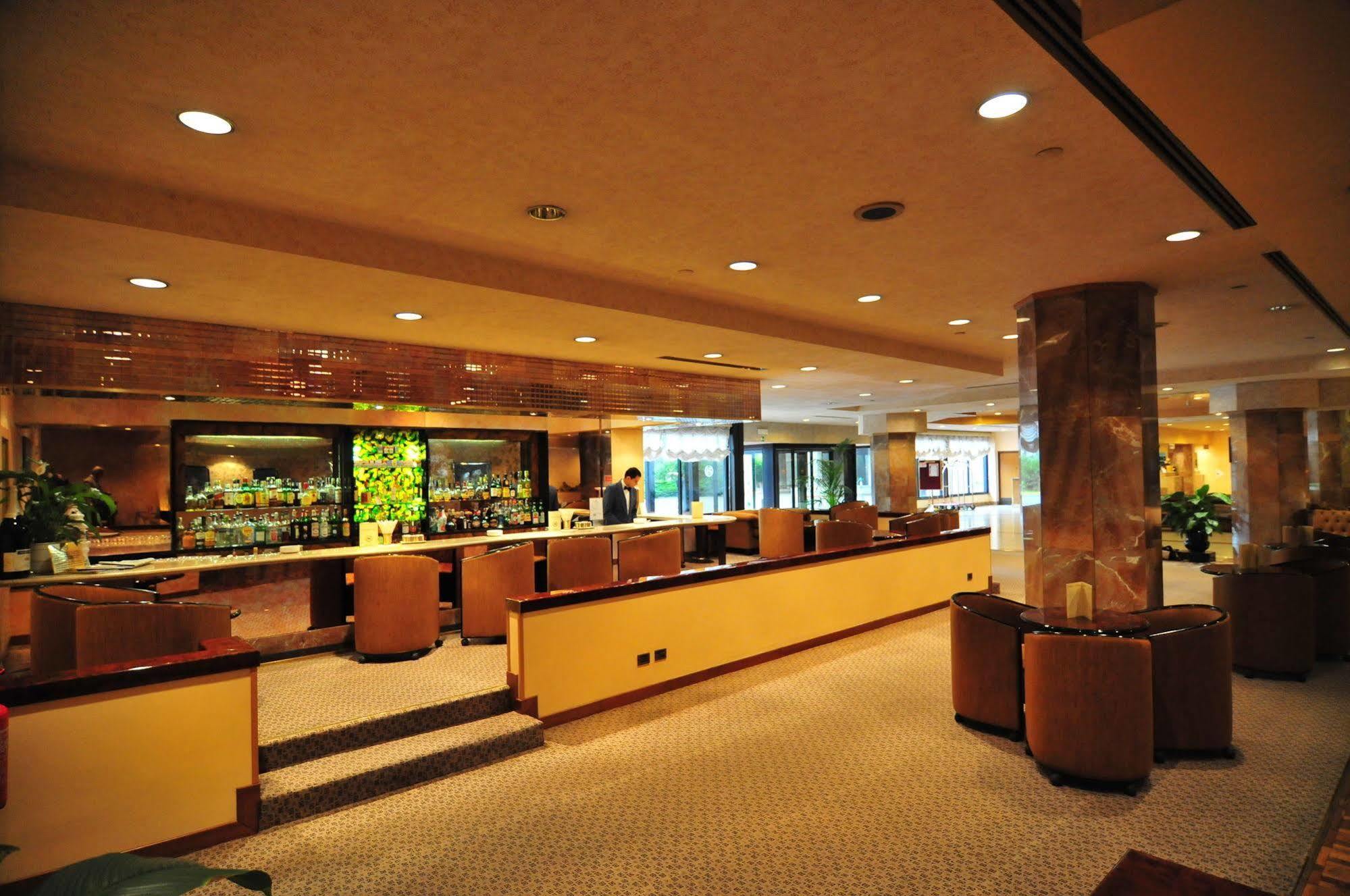 Conference Florentia Hotel ฟลอเรนซ์ ภายนอก รูปภาพ